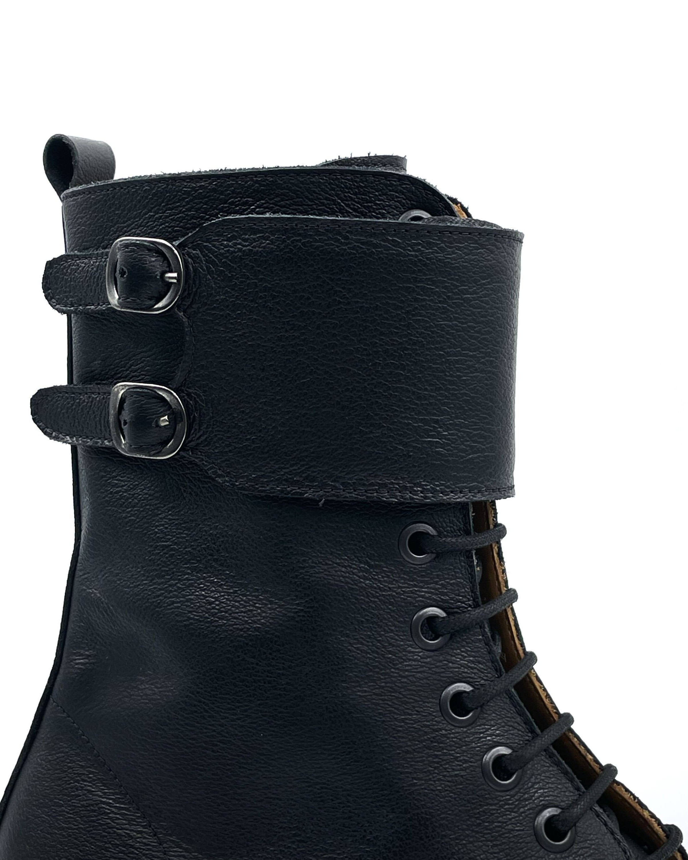 anfibio con fibbie in pelle artigianale made in italy