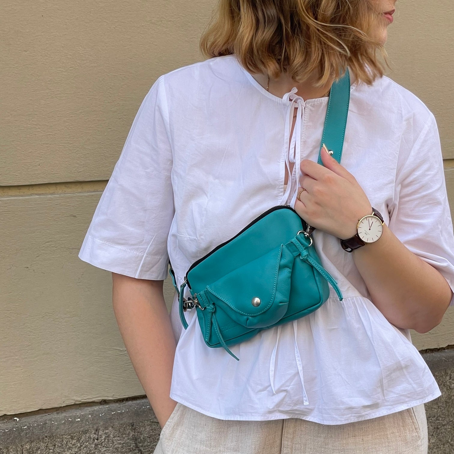 corbù la marchigiana borsetta in pelle azzurra