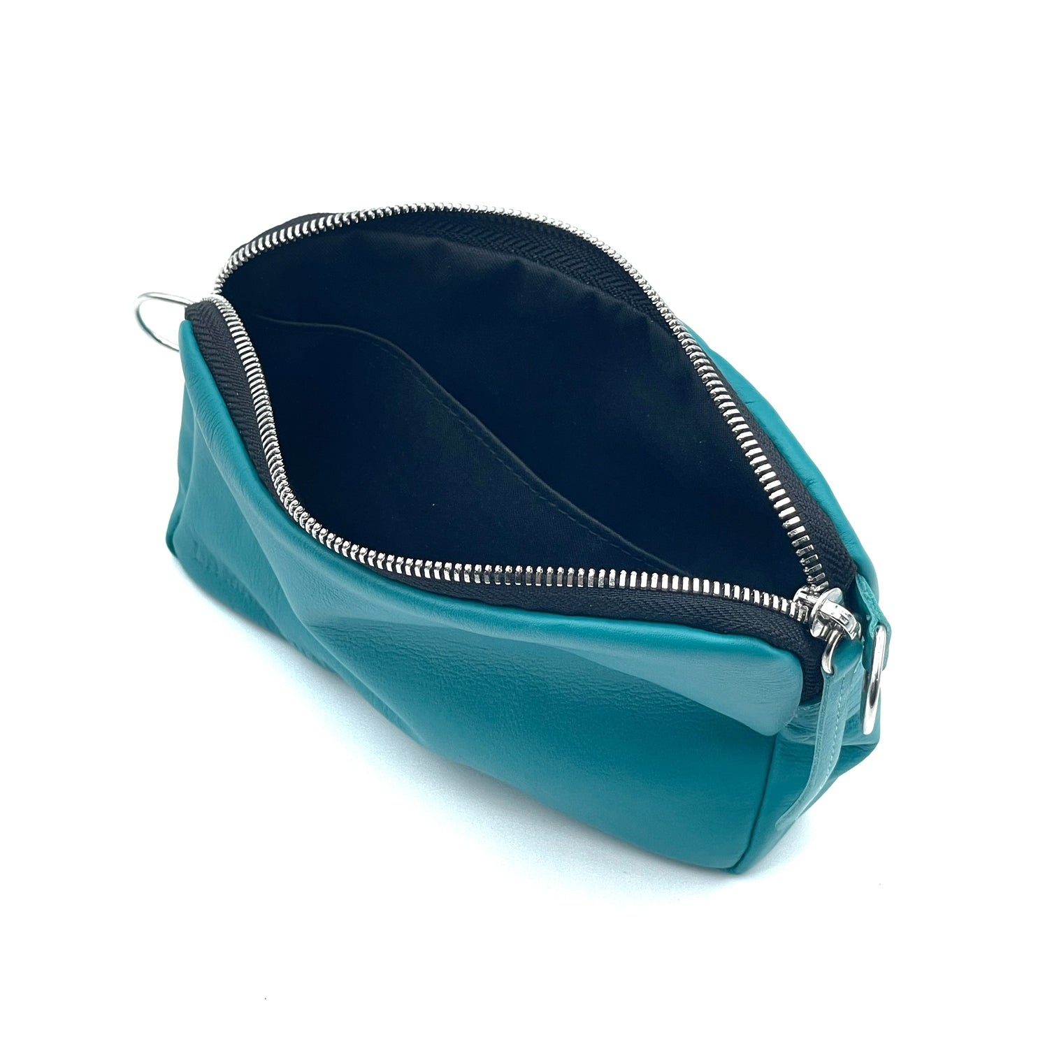 pochette in pelle con tasca comoda