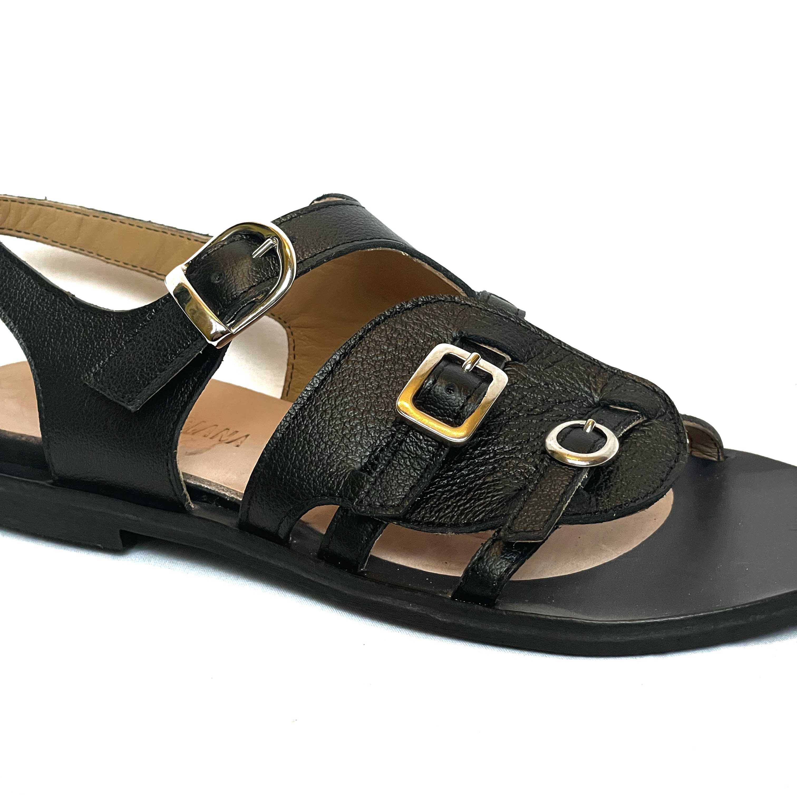 sandalo dettaglio fibbia nero pelle artigianale 